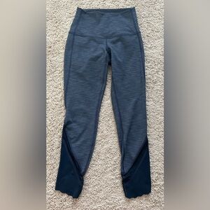 Lululemon scallop leggings size 4, inseam 23